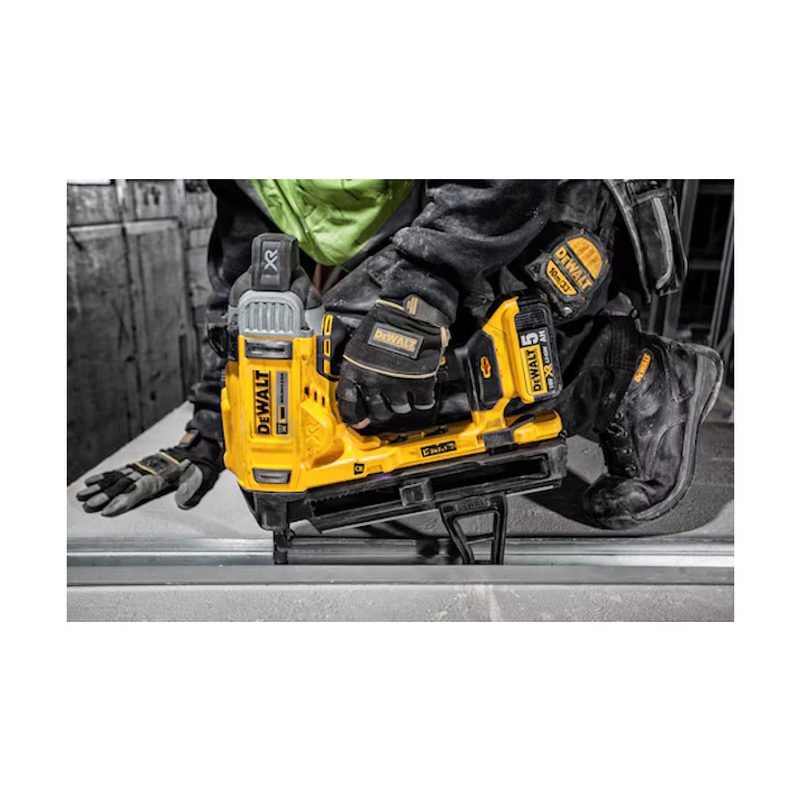 CHIODATRICE BATTERIA P-CEMENTO DCN890P2-QW 'DEWALT'