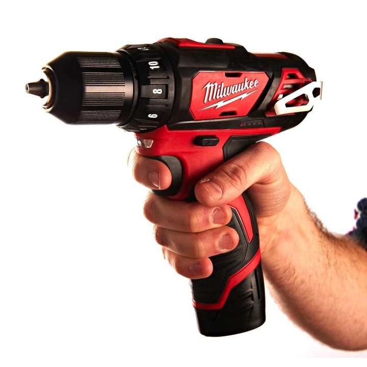 TRAPANO BATTERIA AVVITATORE M12 BDD-153C 'MILWAUKEE'