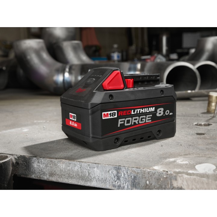 BATTERIA ENERGY KIT M18 FORGENRG-802 2 batterie 8Ah+ carica 'MILWAUKEE'