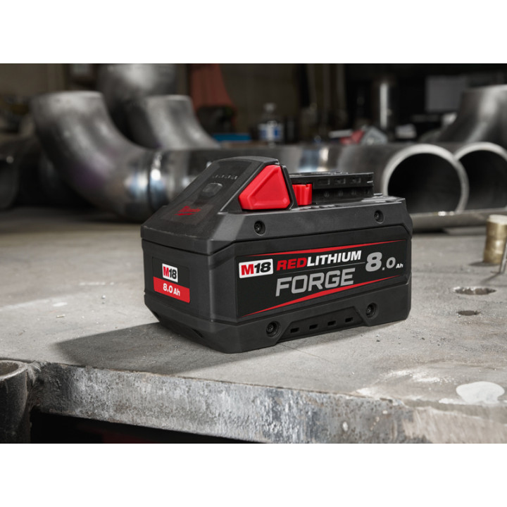 BATTERIA ENERGY KIT M18 FORGENRG-802 2 batterie 8Ah+ carica 'MILWAUKEE'